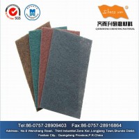 Industrial scouring pad for hardware